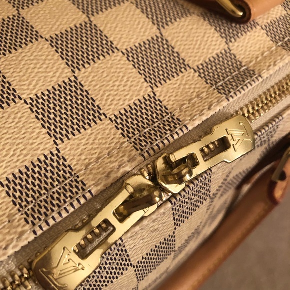 Louis Vuitton Speedy Bandouliere 30 in Damier Azur - Picture 14 of 17